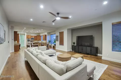 3955 E Navigator Ln, Phoenix, AZ 85050 photo 6
