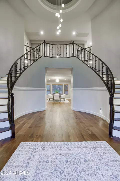 3955 E Navigator Ln, Phoenix, AZ 85050 photo 4