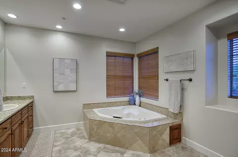 3955 E Navigator Ln, Phoenix, AZ 85050 photo 34