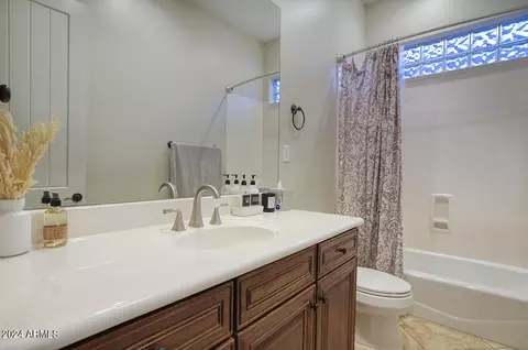 3955 E Navigator Ln, Phoenix, AZ 85050 photo 25