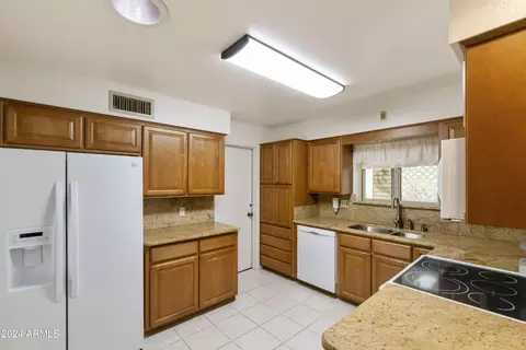 653 N 63rd Pl, Mesa, AZ 85205 photo 15