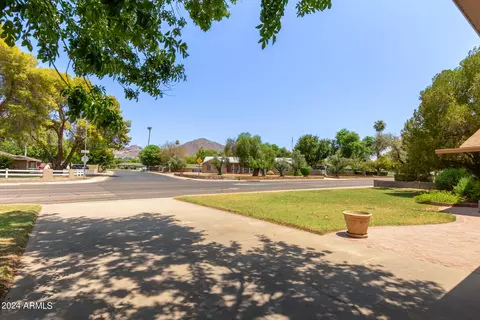 4709 E Osborn Rd, Phoenix, AZ 85018 photo 2