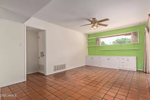 4709 E Osborn Rd, Phoenix, AZ 85018 photo 12