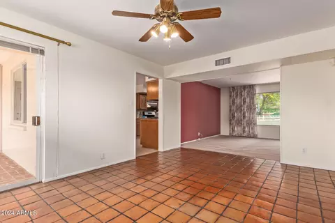 4709 E Osborn Rd, Phoenix, AZ 85018 photo 13