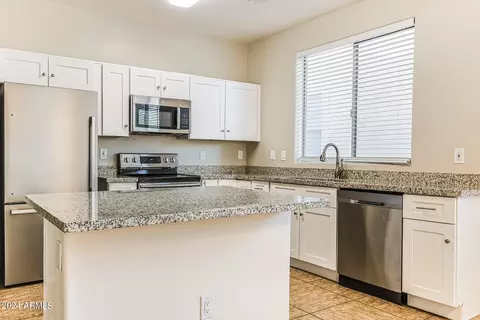 3333 W Apollo Rd, Phoenix, AZ 85041 photo 9