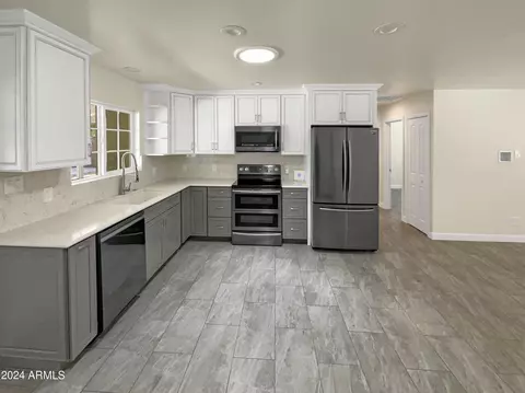 2038 E Marconi Ave, Phoenix, AZ 85022 photo 2