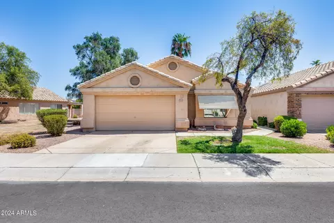 17095 N Winding Trl, Surprise, AZ 85374