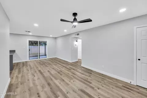17833 N 8th Dr, Phoenix, AZ 85023 photo 5