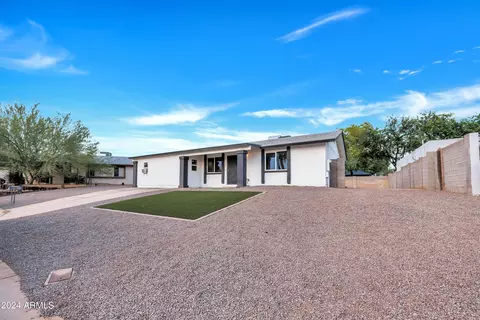 17833 N 8th Dr, Phoenix, AZ 85023 photo 2