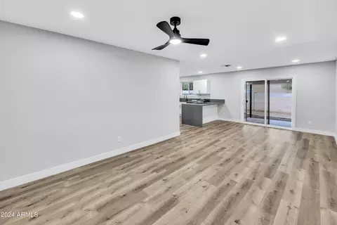 17833 N 8th Dr, Phoenix, AZ 85023 photo 6