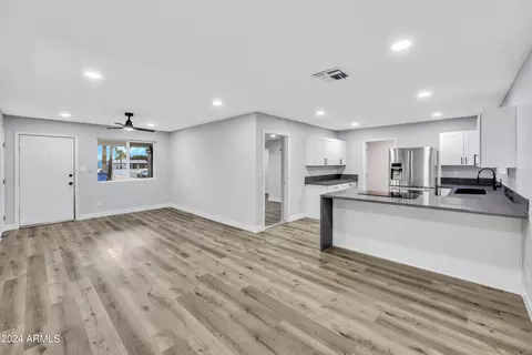 17833 N 8th Dr, Phoenix, AZ 85023 photo 10
