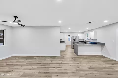 17833 N 8th Dr, Phoenix, AZ 85023 photo 8