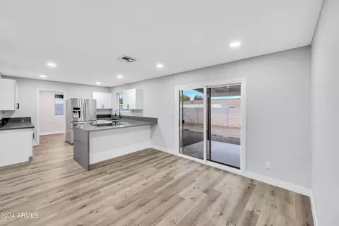 17833 N 8th Dr, Phoenix, AZ 85023 photo 7