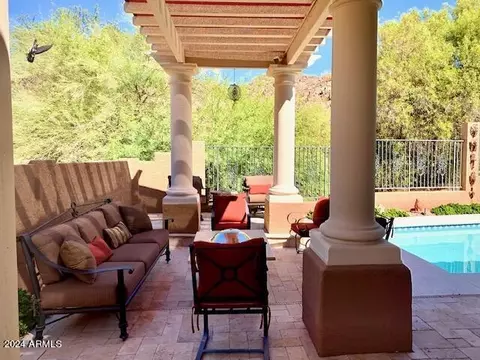910 E Mescal St, Phoenix, AZ 85020 photo 2