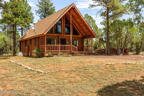 2240 Meadow Trl, Overgaard, AZ 85933