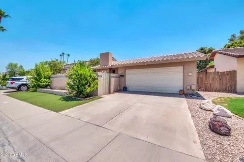 1605 E Candlestick Dr, Tempe, AZ 85283 photo 2