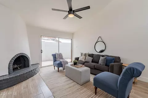 907 E Colter St, Phoenix, AZ 85014 photo 5