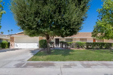 9614 W Greenhurst Dr, Sun City, AZ 85351