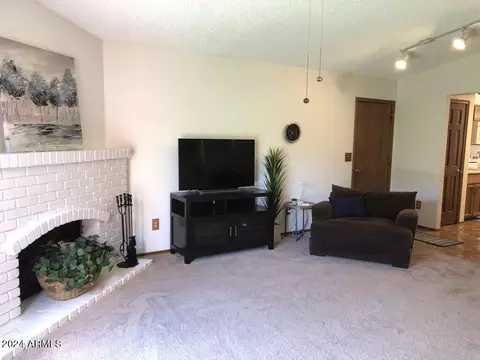 134 E Campo Bello Dr, Phoenix, AZ 85022 photo 5