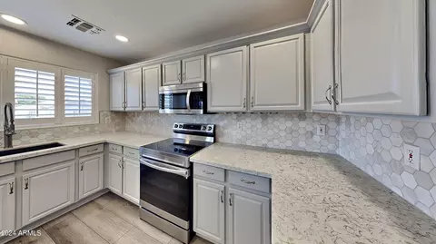 2720 E Gary Way, Phoenix, AZ 85042 photo 6