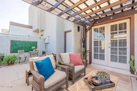 6823 S Jentilly Ln, Tempe, AZ 85283
