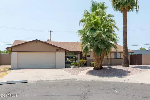 8209 E Cypress St, Scottsdale, AZ 85257