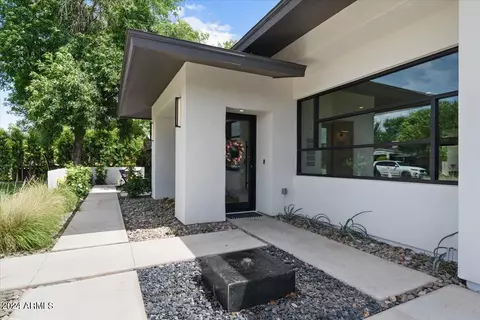 131 E Wagon Wheel Dr, Phoenix, AZ 85020 photo 9