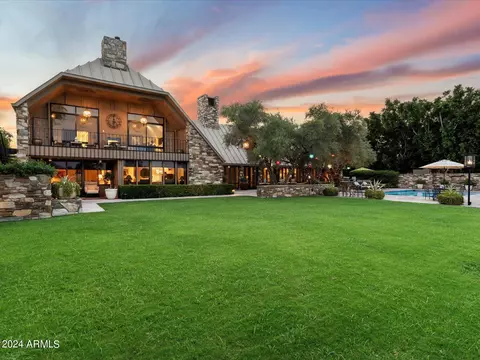 Exterior - 32 Biltmore Est, Phoenix, AZ 85016 photo 14 of 16