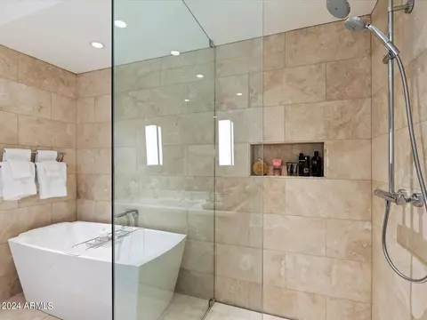 Bath - 32 Biltmore Est, Phoenix, AZ 85016 photo 5 of 8