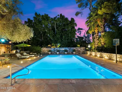 Exterior - 32 Biltmore Est, Phoenix, AZ 85016 photo 11 of 16