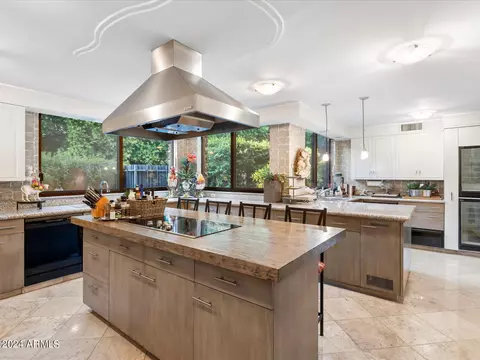 Kitchen - 32 Biltmore Est, Phoenix, AZ 85016 photo 3 of 3