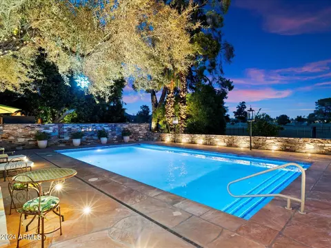 Exterior - 32 Biltmore Est, Phoenix, AZ 85016 photo 10 of 16