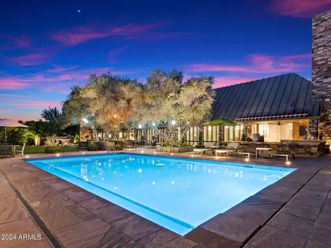 Exterior - 32 Biltmore Est, Phoenix, AZ 85016 photo 12 of 16