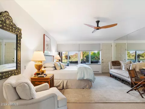Bedroom - 32 Biltmore Est, Phoenix, AZ 85016 photo 5 of 6