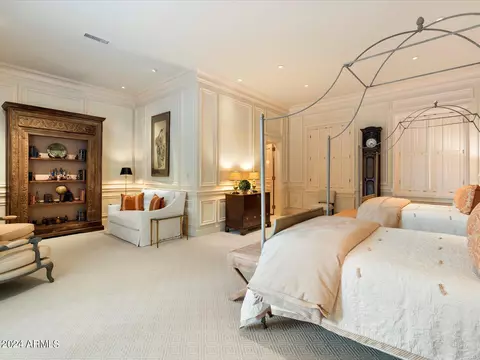 Bedroom - 40 Biltmore Est, Phoenix, AZ 85016 photo 2 of 4