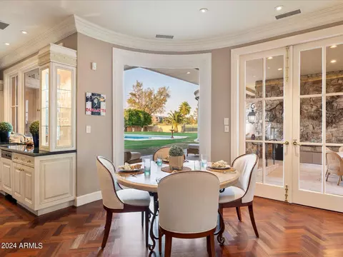 Dining - 40 Biltmore Est, Phoenix, AZ 85016 photo 3 of 4