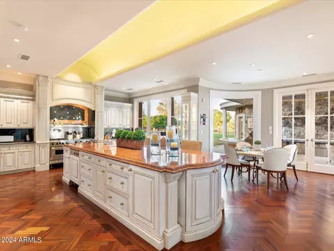 Kitchen - 40 Biltmore Est, Phoenix, AZ 85016 photo 1 of 7