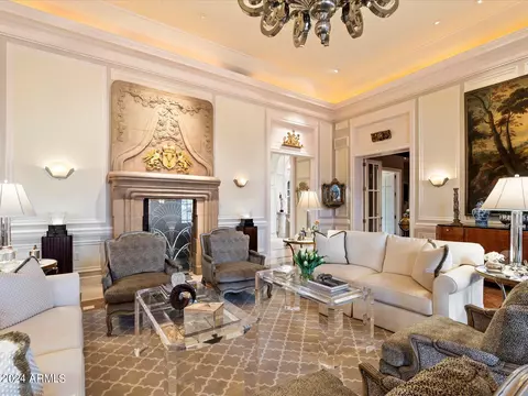 Living - 40 Biltmore Est, Phoenix, AZ 85016 photo 1 of 5