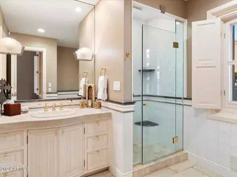 Bath - 40 Biltmore Est, Phoenix, AZ 85016 photo 5 of 7