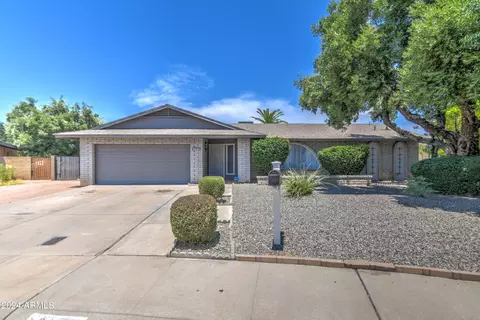 8441 N 48th Dr, Glendale, AZ 85302