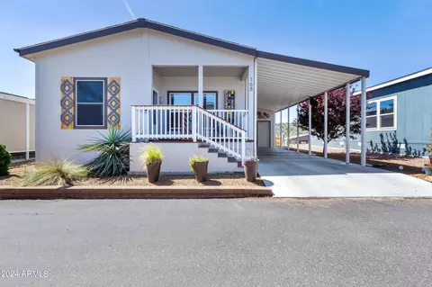 11350 E Sarah Jane Lane 168 --, Dewey, AZ 86327