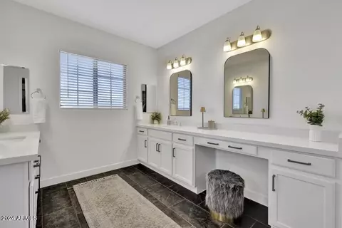 3263 E Bryce Ln, Phoenix, AZ 85050 photo 9