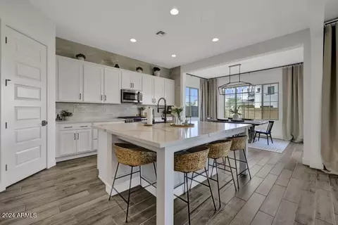 3263 E Bryce Ln, Phoenix, AZ 85050 photo 4