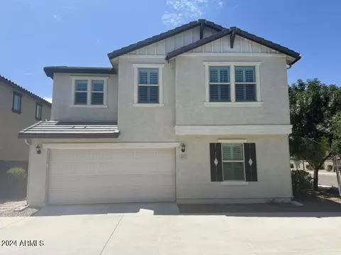 147 E Roadrunner Dr, Chandler, AZ 85286