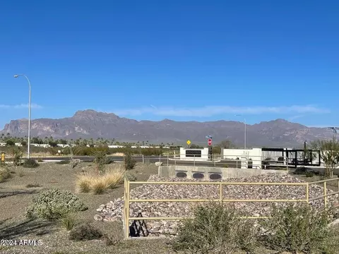 2733 E Bluff Springs Ave, Apache Junction, AZ 85119 photo 6