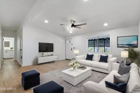 2233 E Behrend Dr #86, Phoenix, AZ 85024