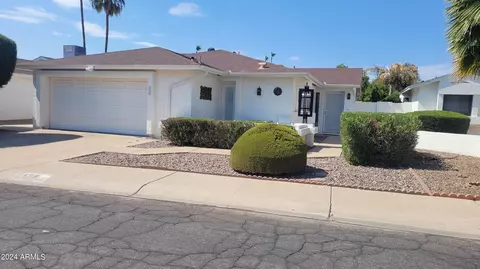 606 W Sandra Ter, Phoenix, AZ 85023