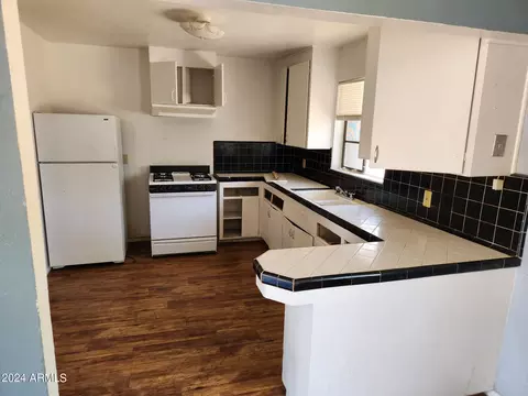 108 E Griswold Rd, Phoenix, AZ 85020 photo 4
