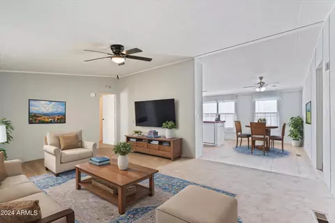 2121 N Center St #52, Mesa, AZ 85201