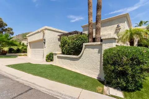 4610 E Valley View Dr, Phoenix, AZ 85044